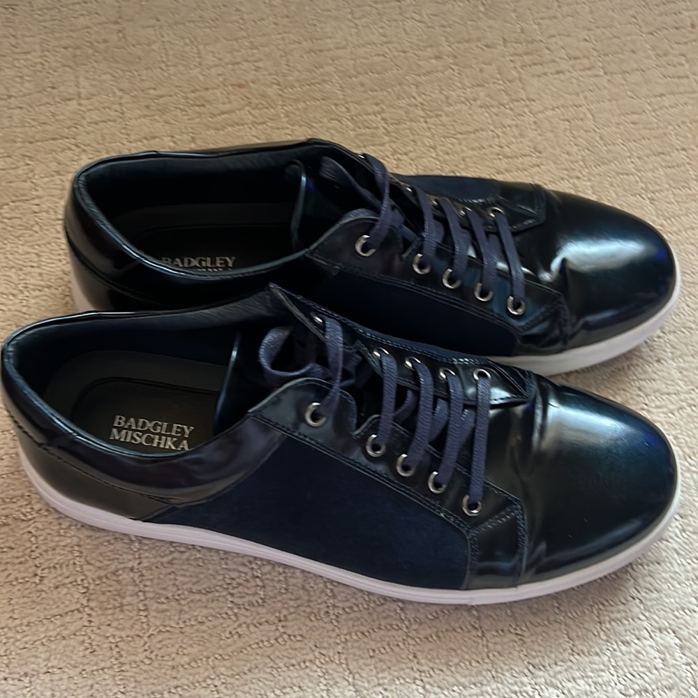 Badgley Mischka Lockhart Navy Sneaker Size 12.